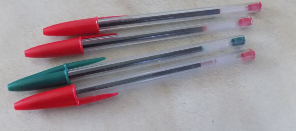 4 stylos 1 La Motte-d'Aveillans (38)