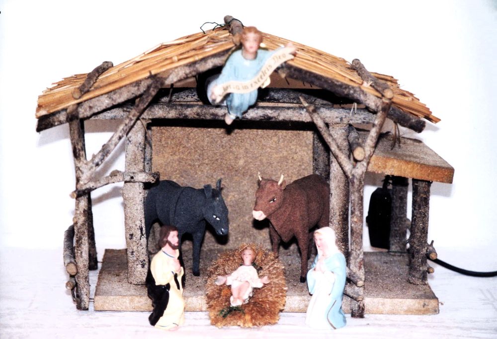 Sublime et exceptionnelle creche village 99 p dpnt 33 santon 2495 Cannes (06)