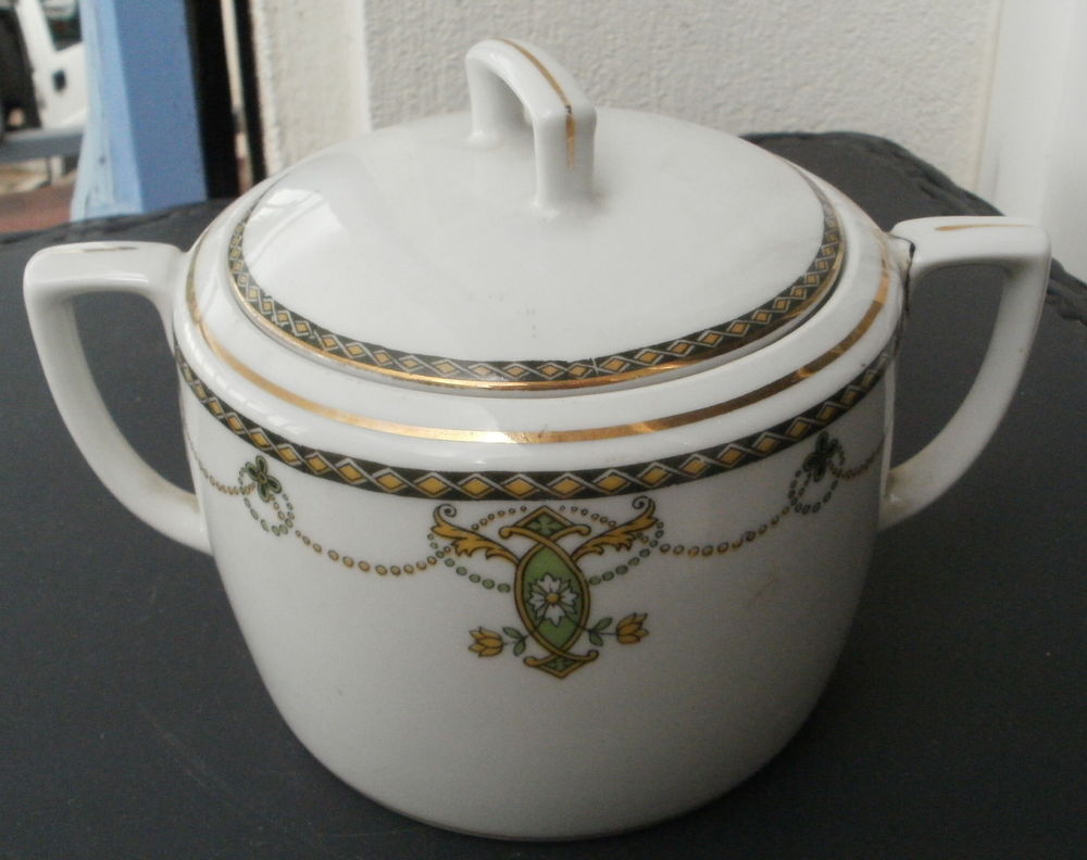 SUCRIER en porcelaine HUTSCHENREUTHER ALTROHIAU HABSBURG 10 Montauban (82)