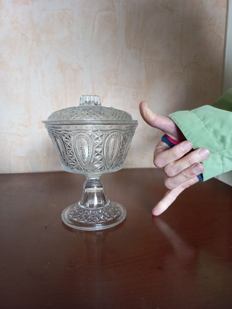 sucrier 10 Saint-Privat-des-Pr�s (24)