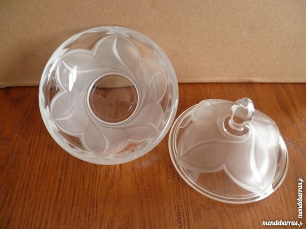 SUCRIERE OU BONBONNIERE 12 Rumilly (74)