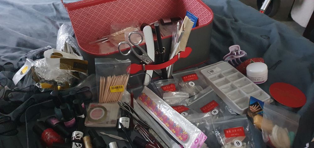 Je suis Audrey Invalide mon set manucure coiffure 120 Dax (40)