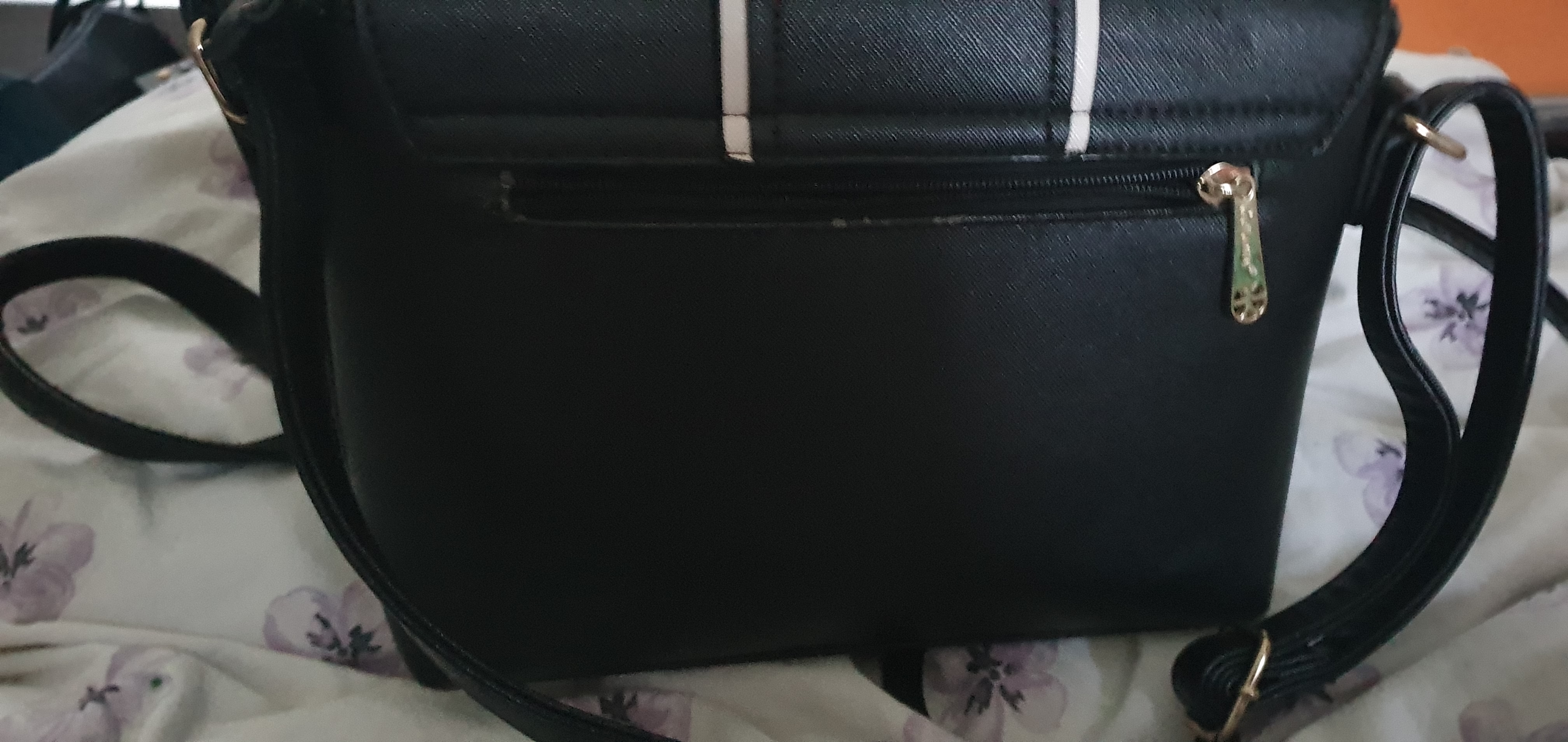 Je suis Audrey Invalide mes sacs � mains 23 Dax (40)