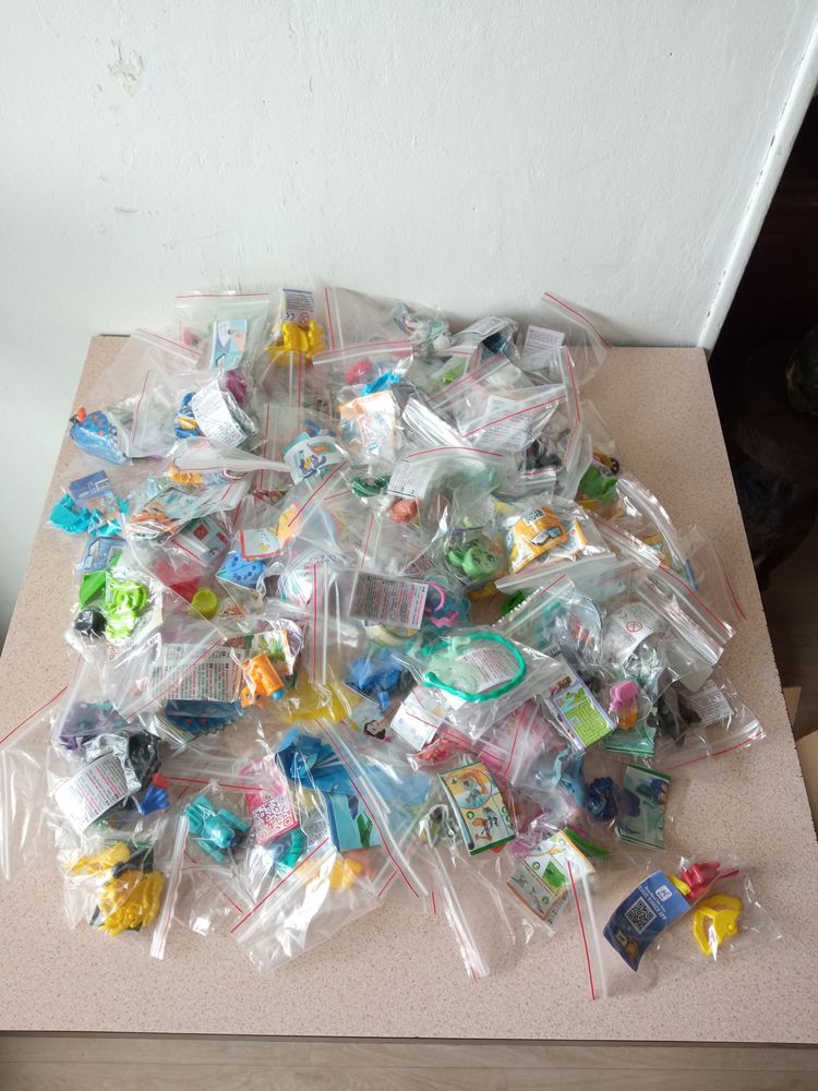 Lot 99 sujet kinder 20 Sotteville-l�s-Rouen (76)