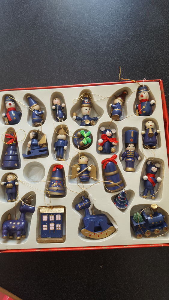 Sujets de no�l  bois 4 S�te (34)