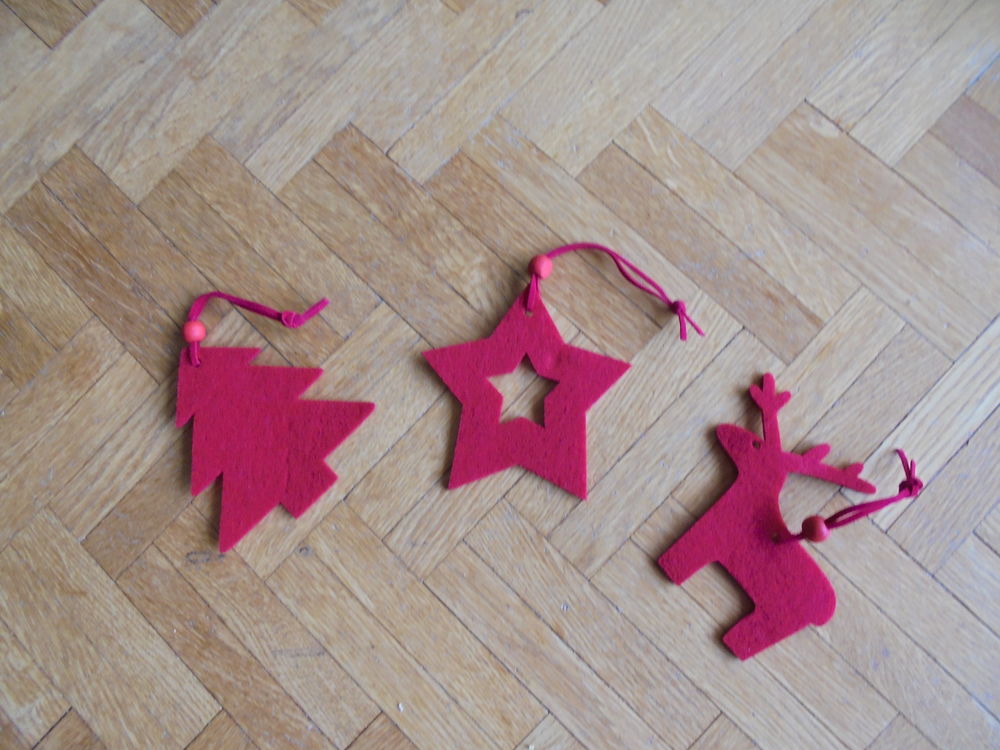 3 sujets No�l (69) 2 Tours (37)