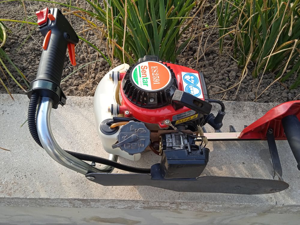 sulfateuse de la marque solo 433 quasiment neuf 300 Saint-Imoges (51)