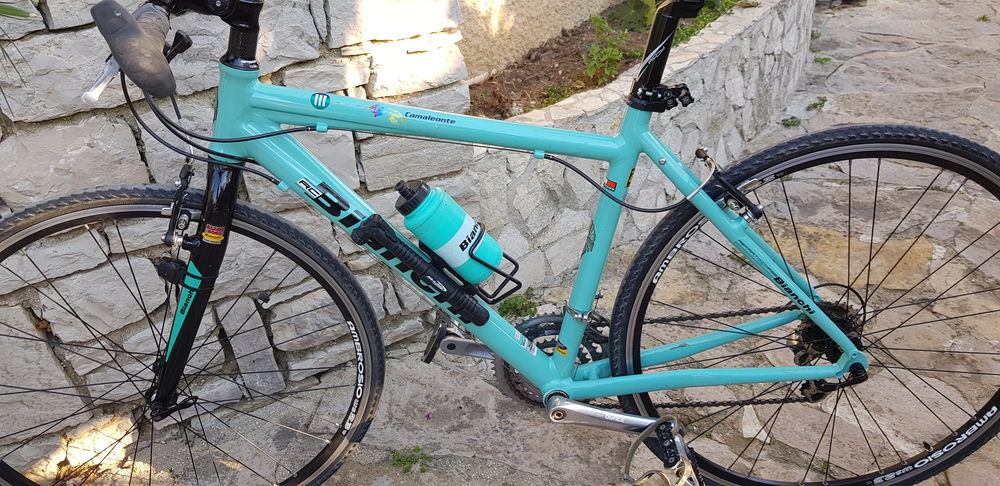 Super affaire!
V�lo homme de marque BIANCHI (Etat neuf)
27 v 450 Rognac (13)