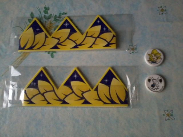 SUPER LOT FEVES + COURONNES THEME AXTERIX 2 Bou� (02)