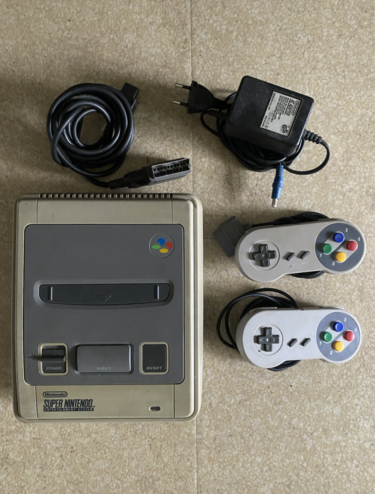 Super Nintendo avec 14 jeux 260 Nantes (44)