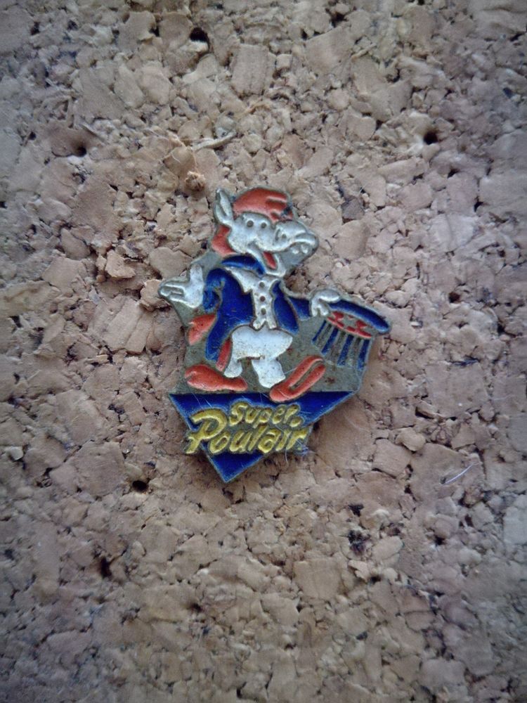 Pin's Super Poulain 2 Barentin (76)
