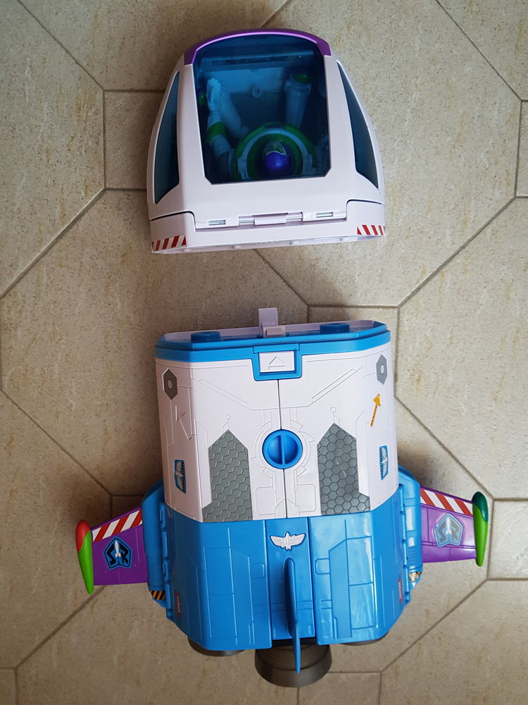 SUPER VAISSEAU BUZZ L'ECLAIR 43 Roquefort-des-Corbi�res (11)