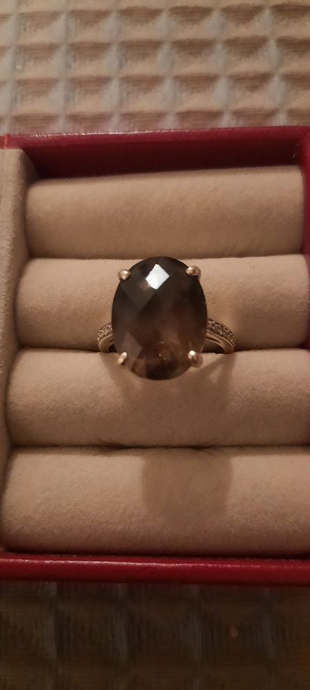 Superbe bague or, diamants et quartz fum� 0 Vert-le-Grand (91)