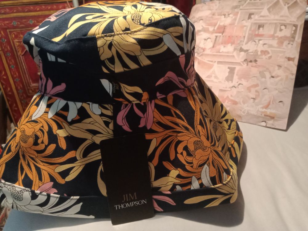 Superbe chapeau style bob Jim THOMPSON 100% coton 60 Nice (06)