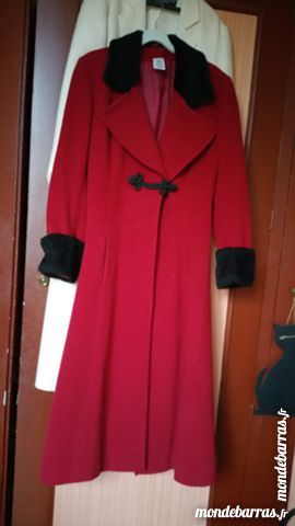 Superbe manteau rouge très classe t 40 65 Désertines (03)