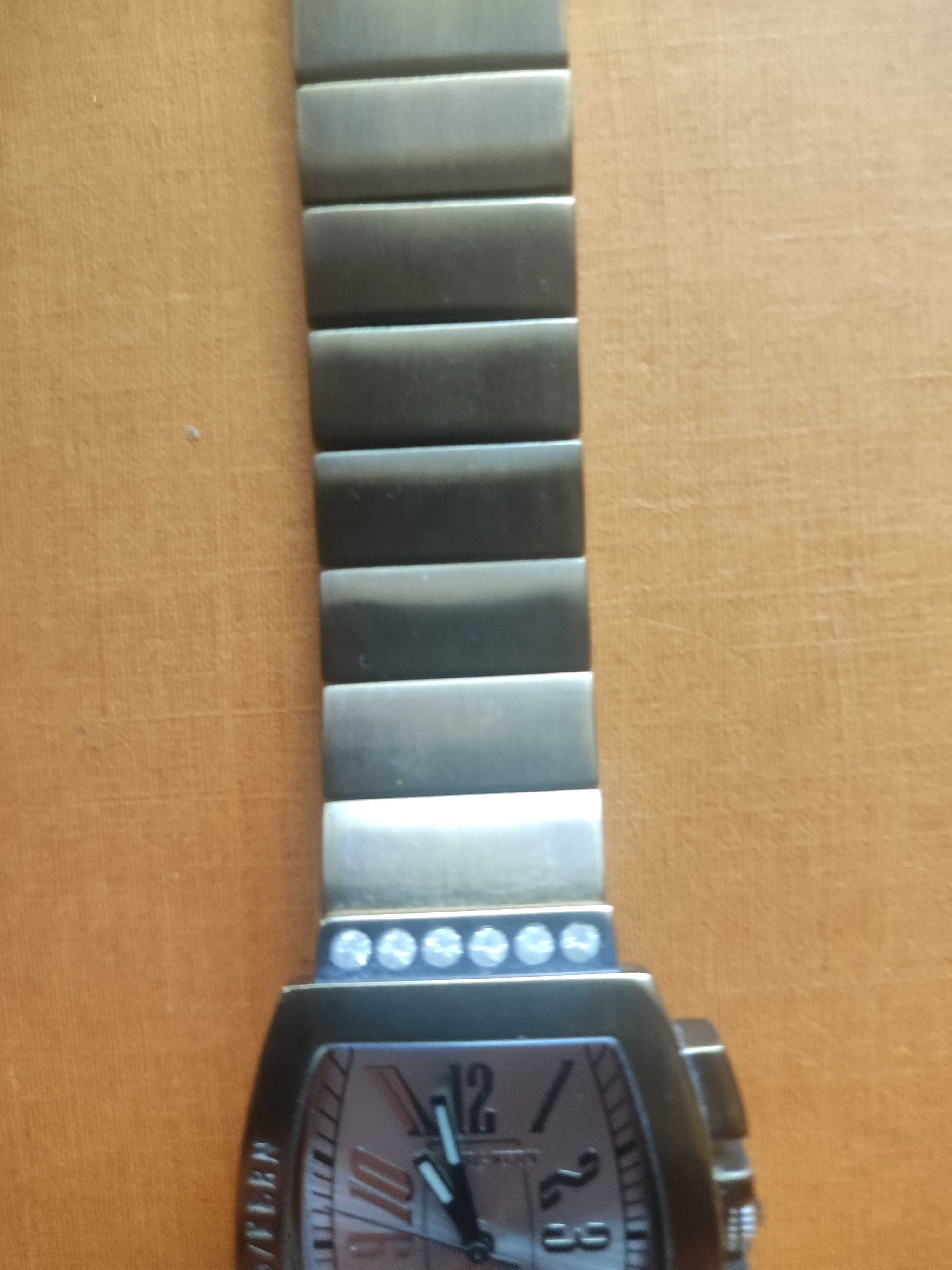 Superbe montre acier dor�,pierres zirconium. vintage. Dyrberg Kern Tr�s bon �tat 285 Verneuil-sur-Seine (78)