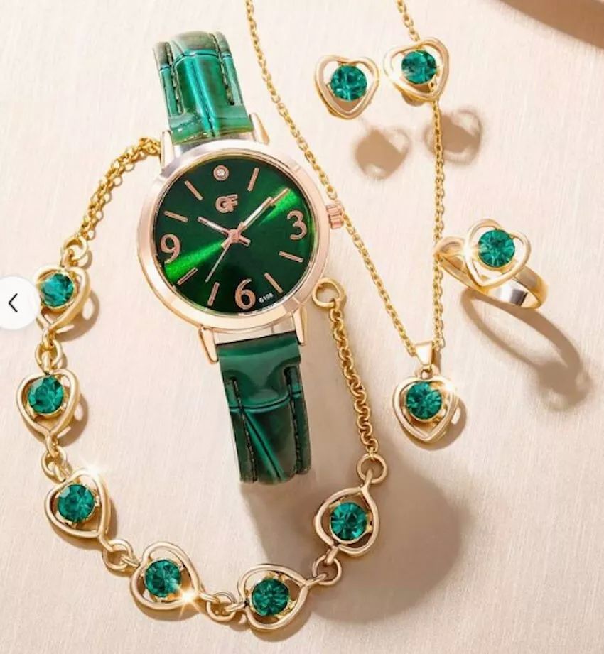 Superbe parure avec Montre, bague, pendentif et Bracelet 25 La Garde (83)