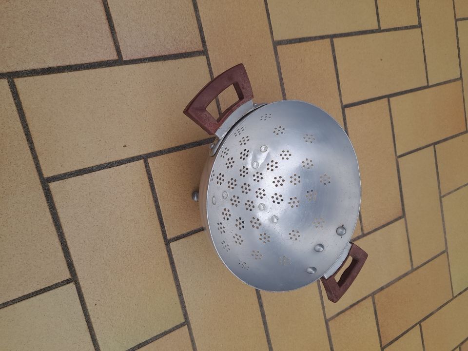 Superbe passoire vintage 8 Craponne (69)