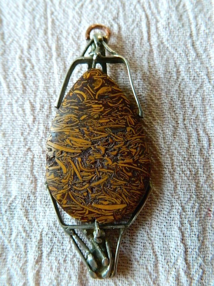 Superbe pendentif en Jaspe fossile pierre roul� 20 Ollioules (83)