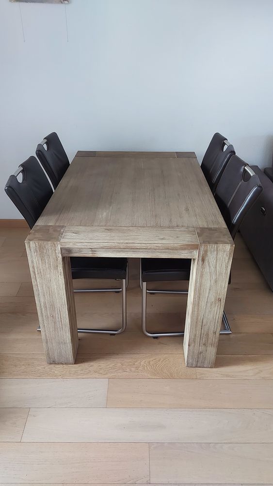 Superbe Table bois avec ses 4 chaises en parfait �tat 380 Meythet (74)