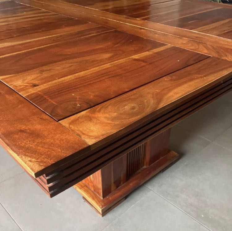 Superbe table en bois massif avec rallonge de marque Bois et Chiffons 800 Fr�jus (83)