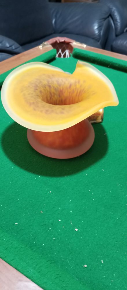 Superbe vase arum en p�te de verre sign� 89 Boulogne-sur-Mer (62)