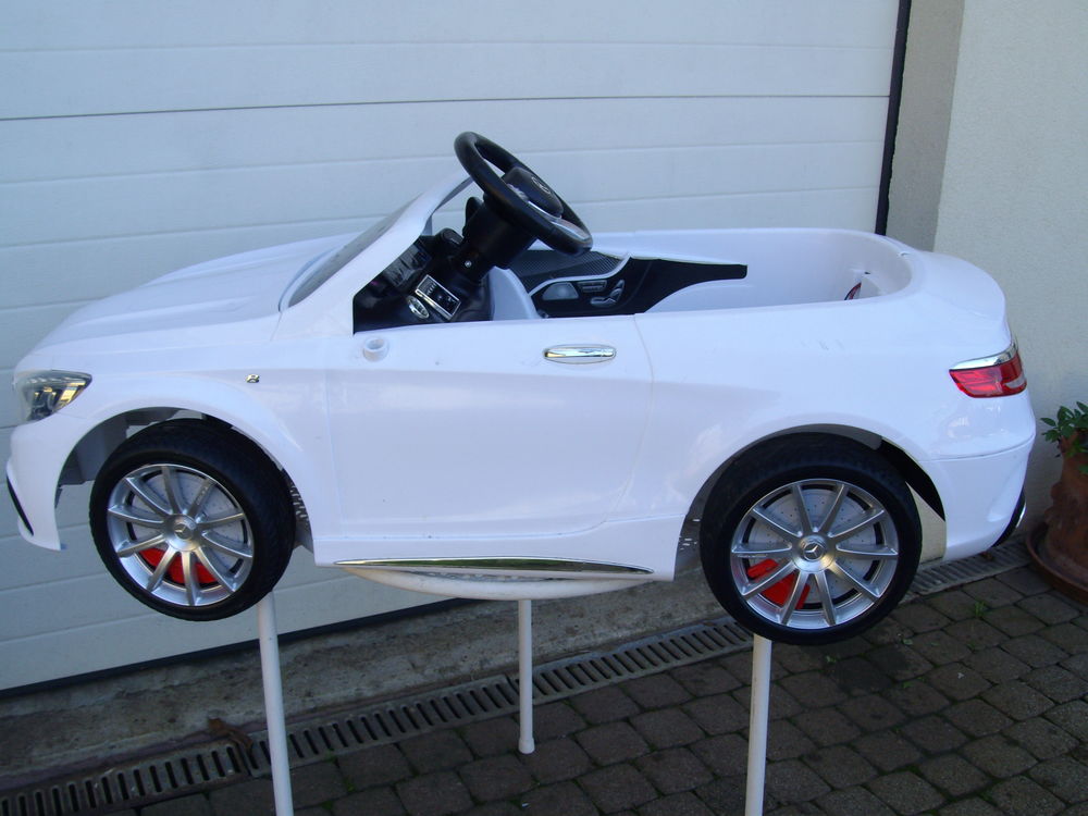 SUPERBE VOITURE ELECTRIQUE POUR ENFANT 80 Villers-l�s-Nancy (54)