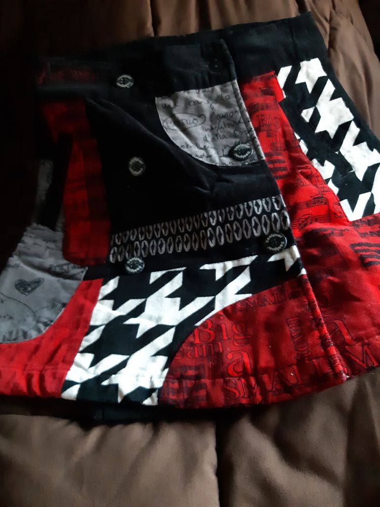 Superbes JUPES 30 Strasbourg (67)