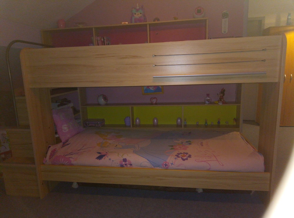 Lit superpos�s enfant 
200 Rioz (70)