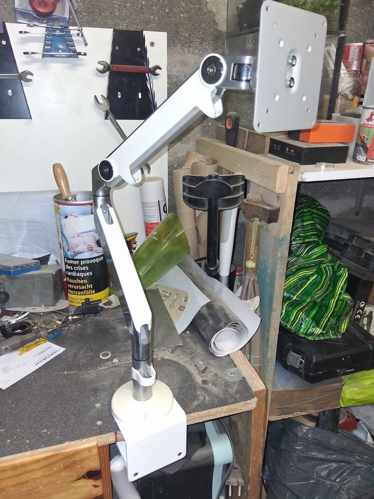 support articul� pour �cran pc de bureau 35 Le Havre (76)