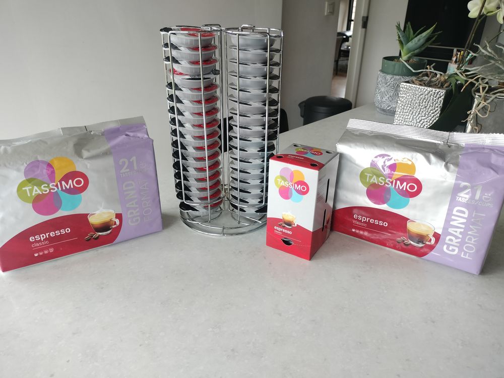 Support avec 81 capsules Tassimo 18 Camphin-en-P�v�le (59)