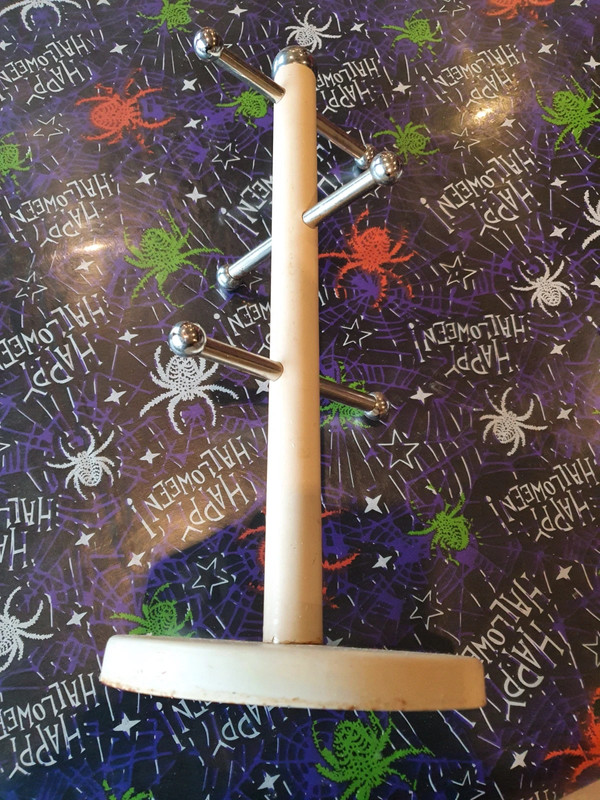 Support a bijoux 
1 Aubvillers (80)