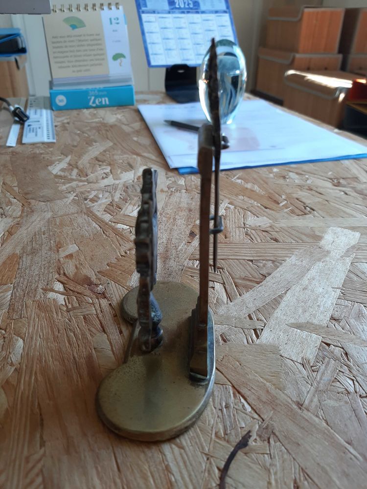 Support courrier avec ouvre-lettres ancien 23 Cagnes-sur-Mer (06)