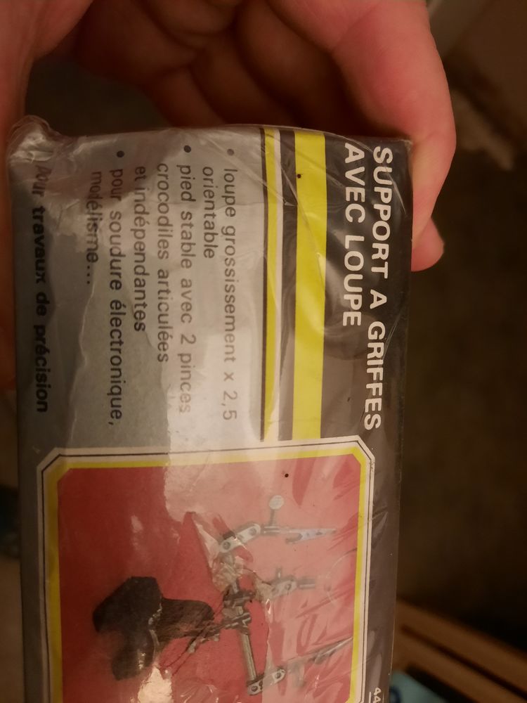 Support � griffes avec loupe 10 Gunsbach (68)