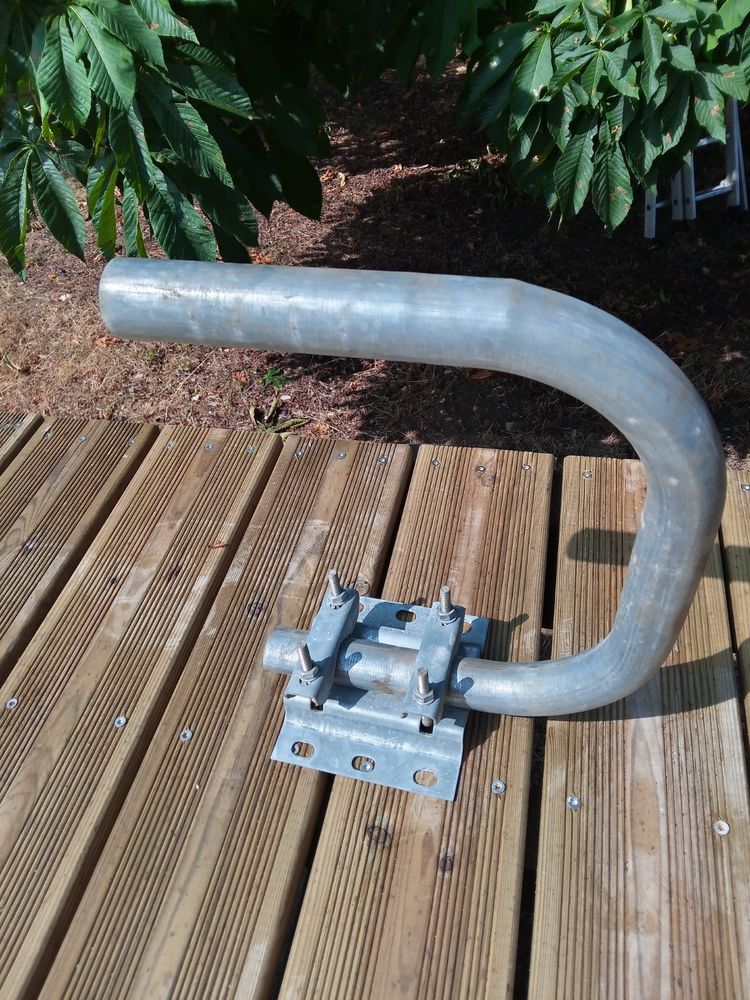 Support mural pivotant en U Pour fixation mat antenne 40 Pacy-sur-Eure (27)