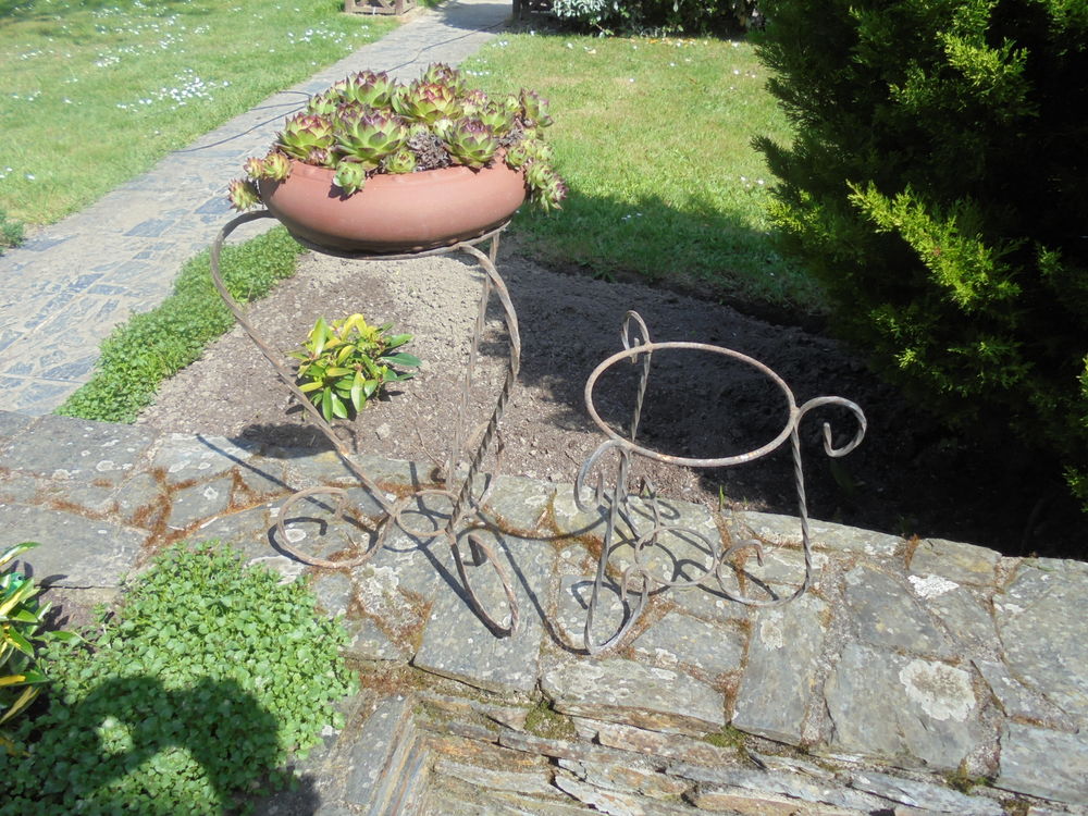 support pots  en fer forg� 5 Beaucouz� (49)