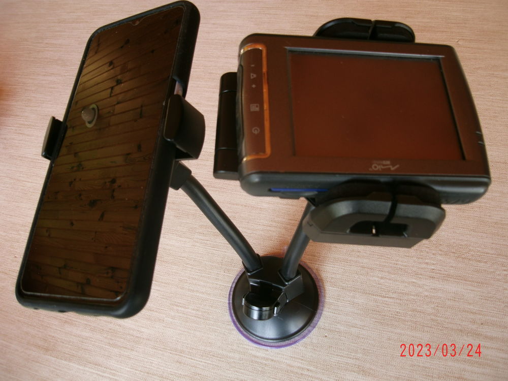 Support Smartphone double 23 Saint-Aubin-l�s-Elbeuf (76)