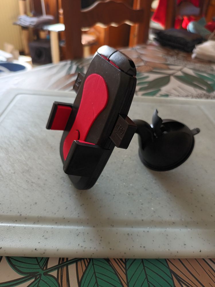 Support t�l�phone pour voiture 3 Luisant (28)
