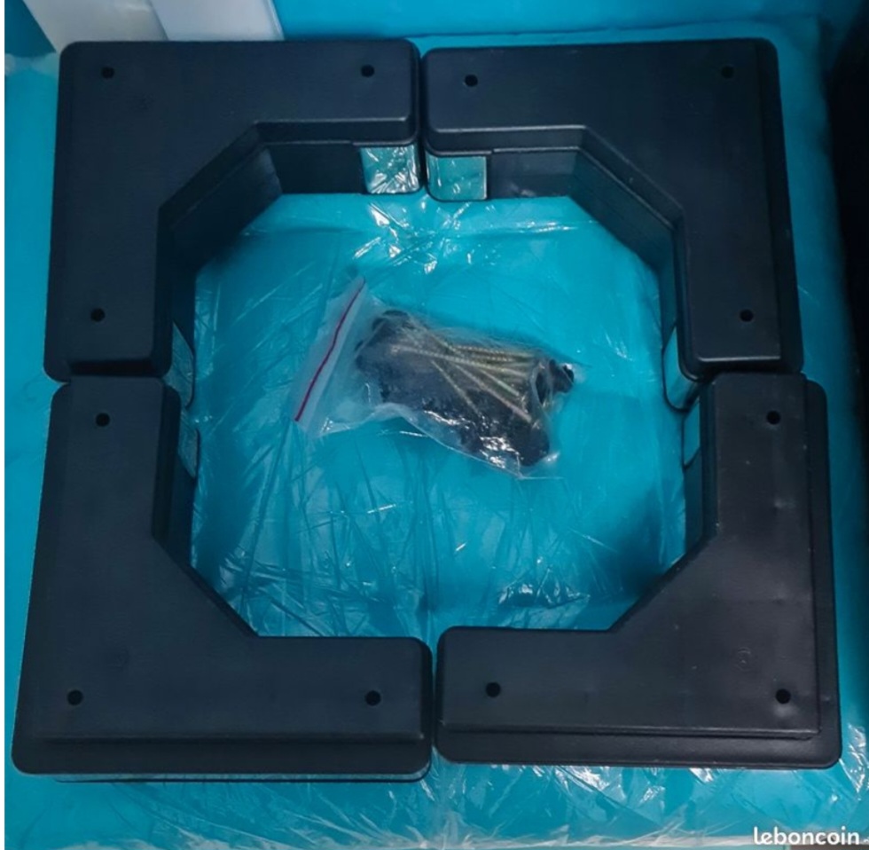 Lot 4 Supports de meuble neufs. 15 Domont (95)