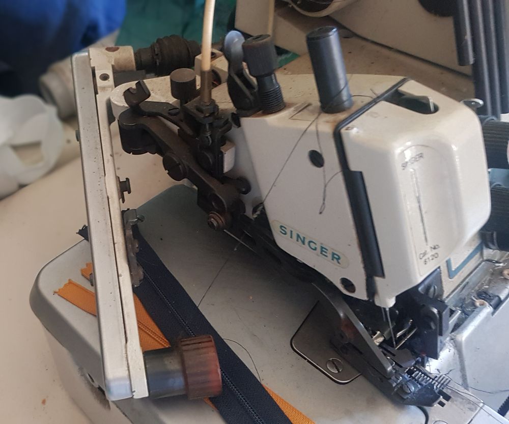 surfileuse singer 0 La Ville-aux-Dames (37)