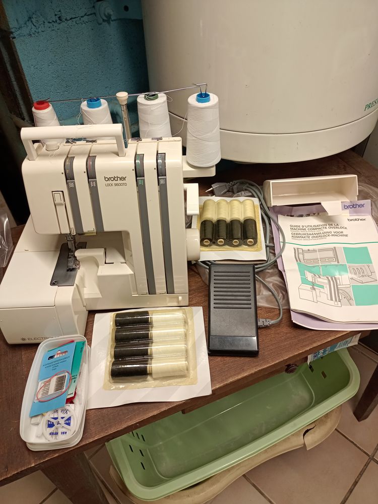 SURJETEUSE  BROTHER OVERLOCK 9600TD, 250 Messon (10)