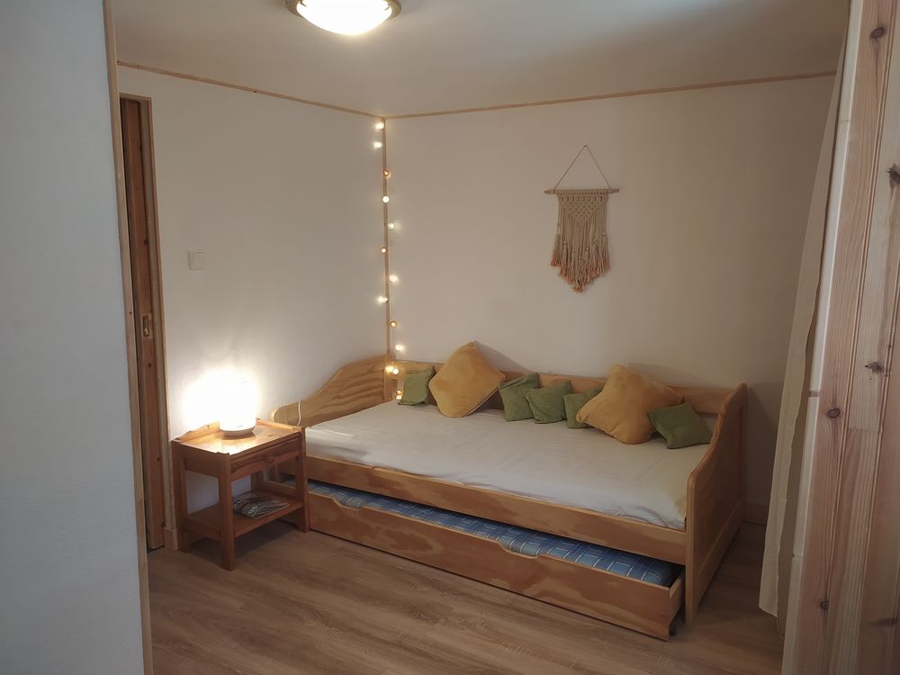 Surplus parquet stratifi� jamais pos� 150 Seyne (04)