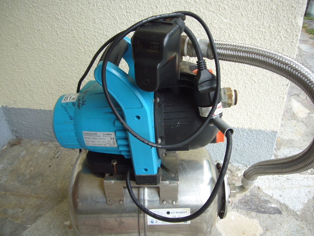 SURPRESSEUR  AVEC RESERVOIR 220V.
VOIR PHOTOS 100 Blanzat (63)