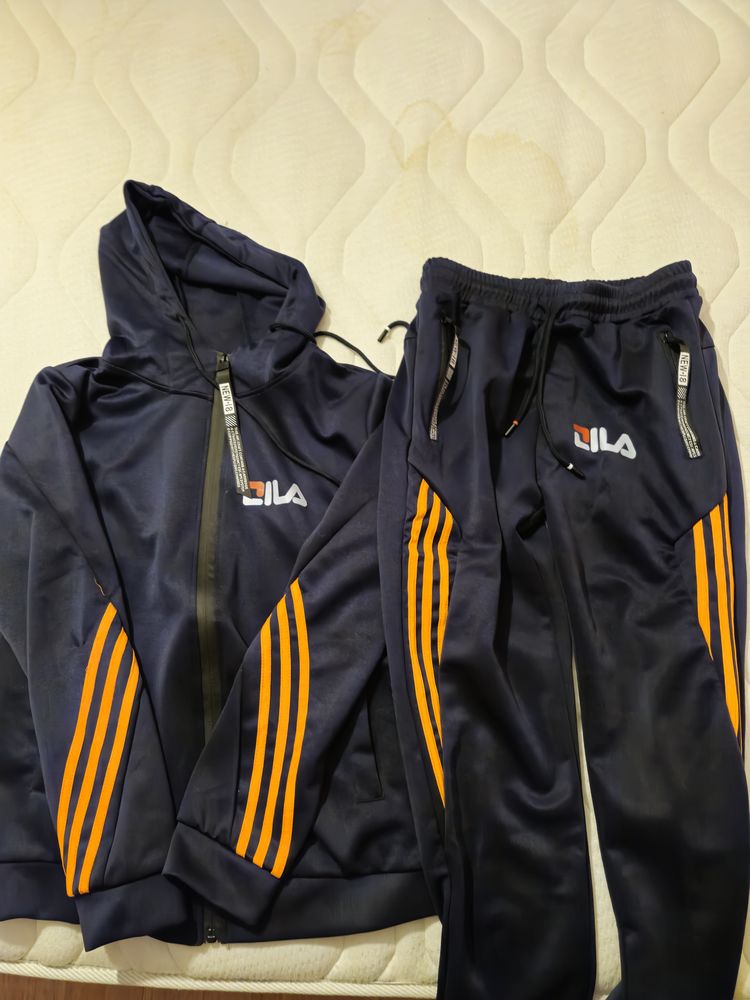 Surv�tement neuf. 15 Froideconche (70)