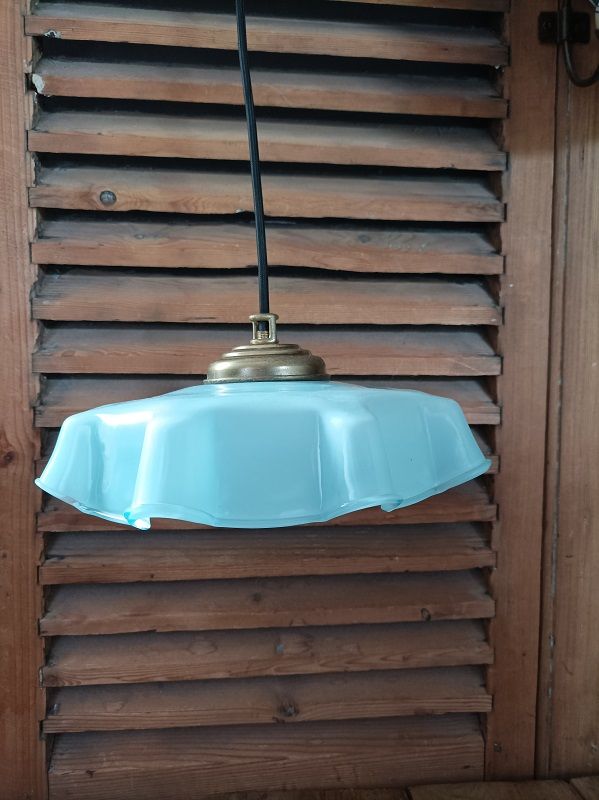 Suspension abat jour corole verre moul� dentelle bleu 22 Ploubazlanec (22)