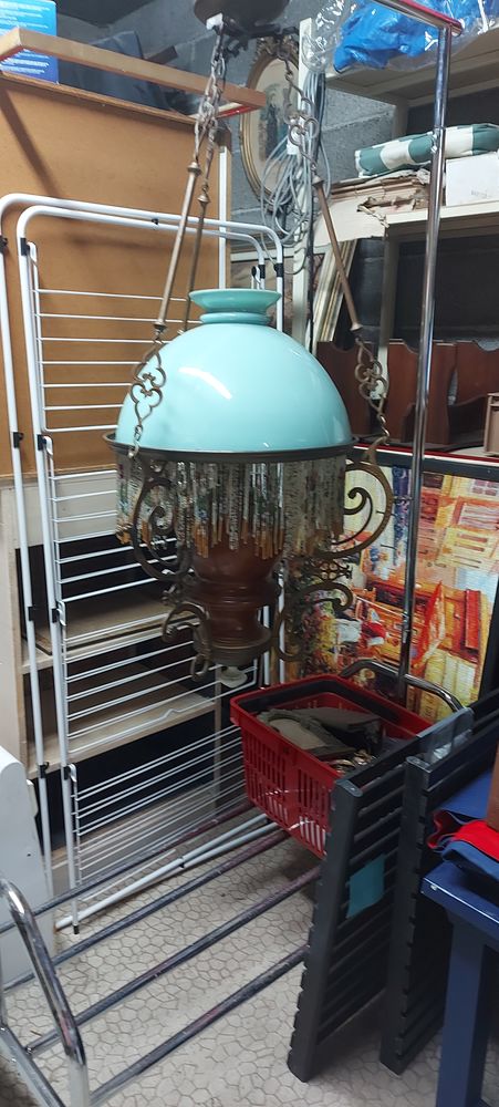 suspension ancienne avec deux opalines 25 Taluyers (69)