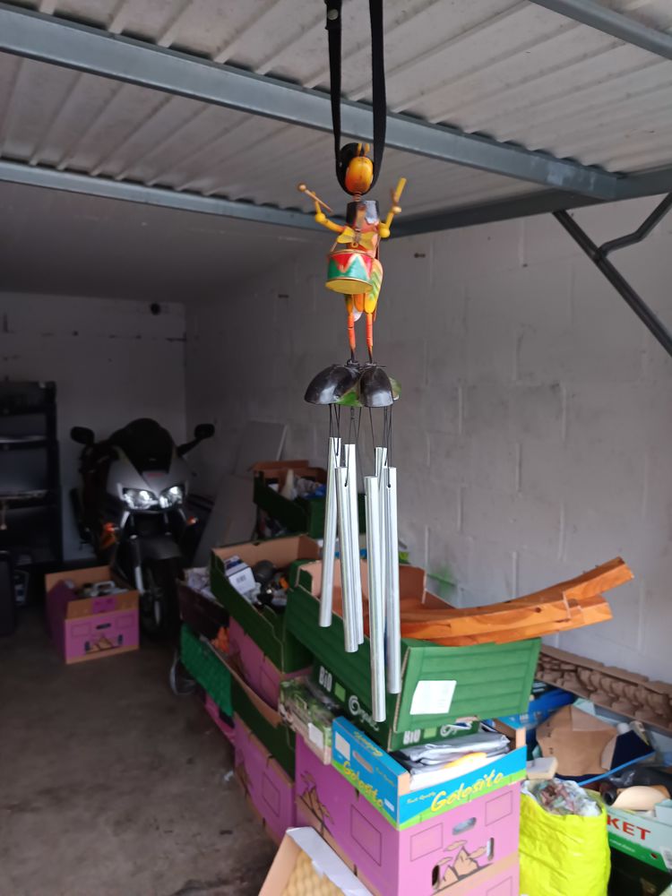 SUSPENSION  AVEC PERSONNAGE EN METAL 15 Le Mans (72)