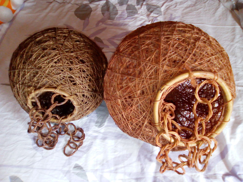 Suspension boules en OSIER TRESSE 29 Le Pradet (83)