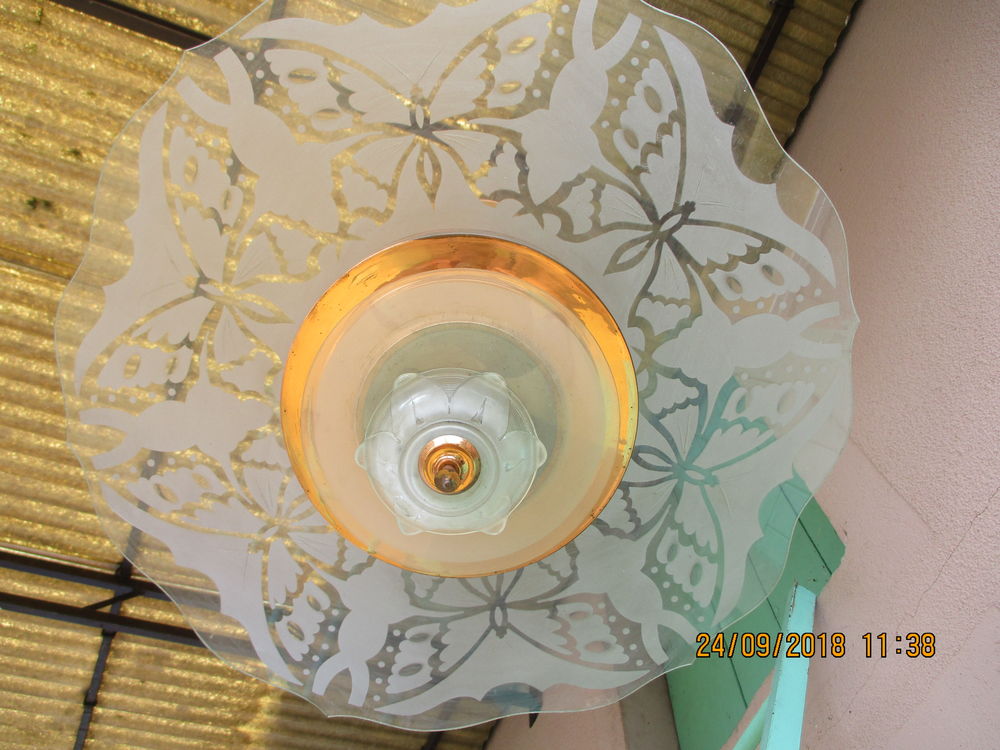 Suspension Lustre plafonnier laiton d�co papillons 1950 80 Le Vernois (39)