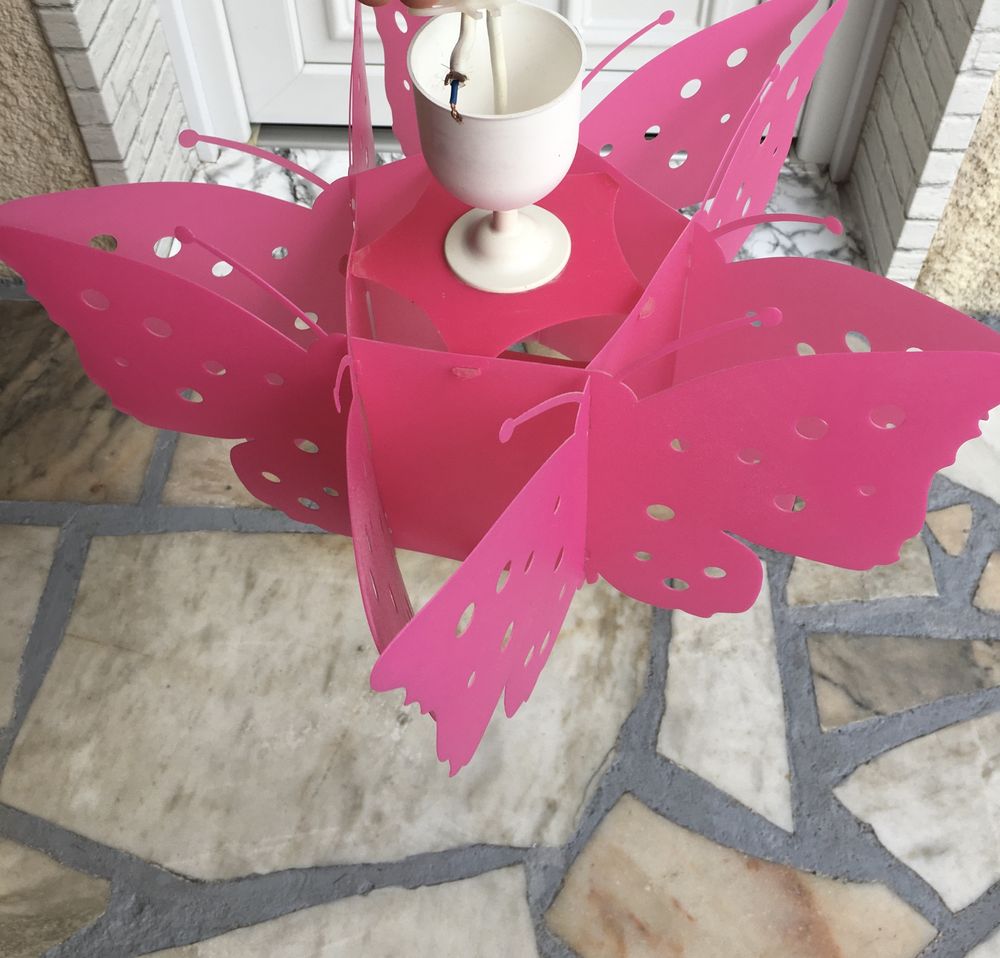 Suspension papillon rose 5 Moissy-Cramayel (77)